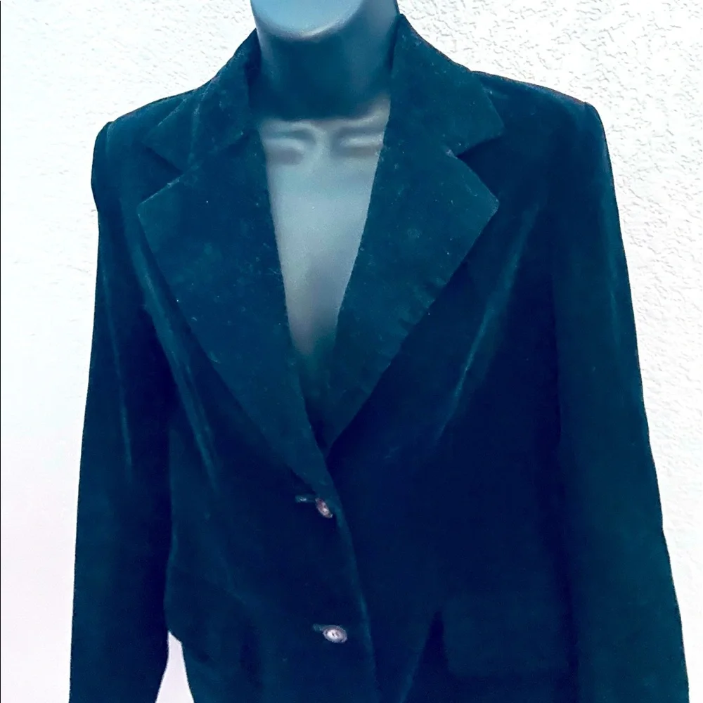 Buffums’ Vintage Black Velvet Women’s Blazer Jacket - Made in Japan - size 8